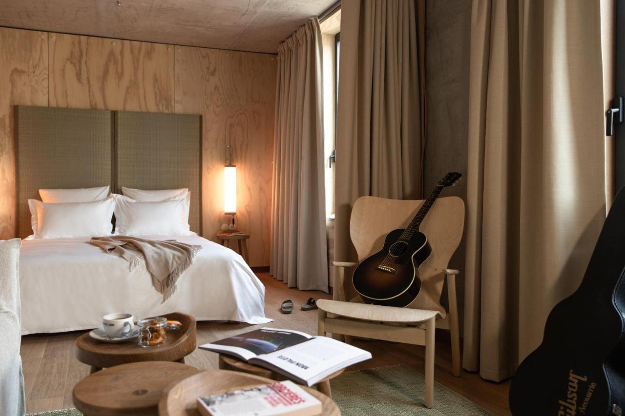 Mob House Hotel Saint-Ouen  ภายนอก รูปภาพ