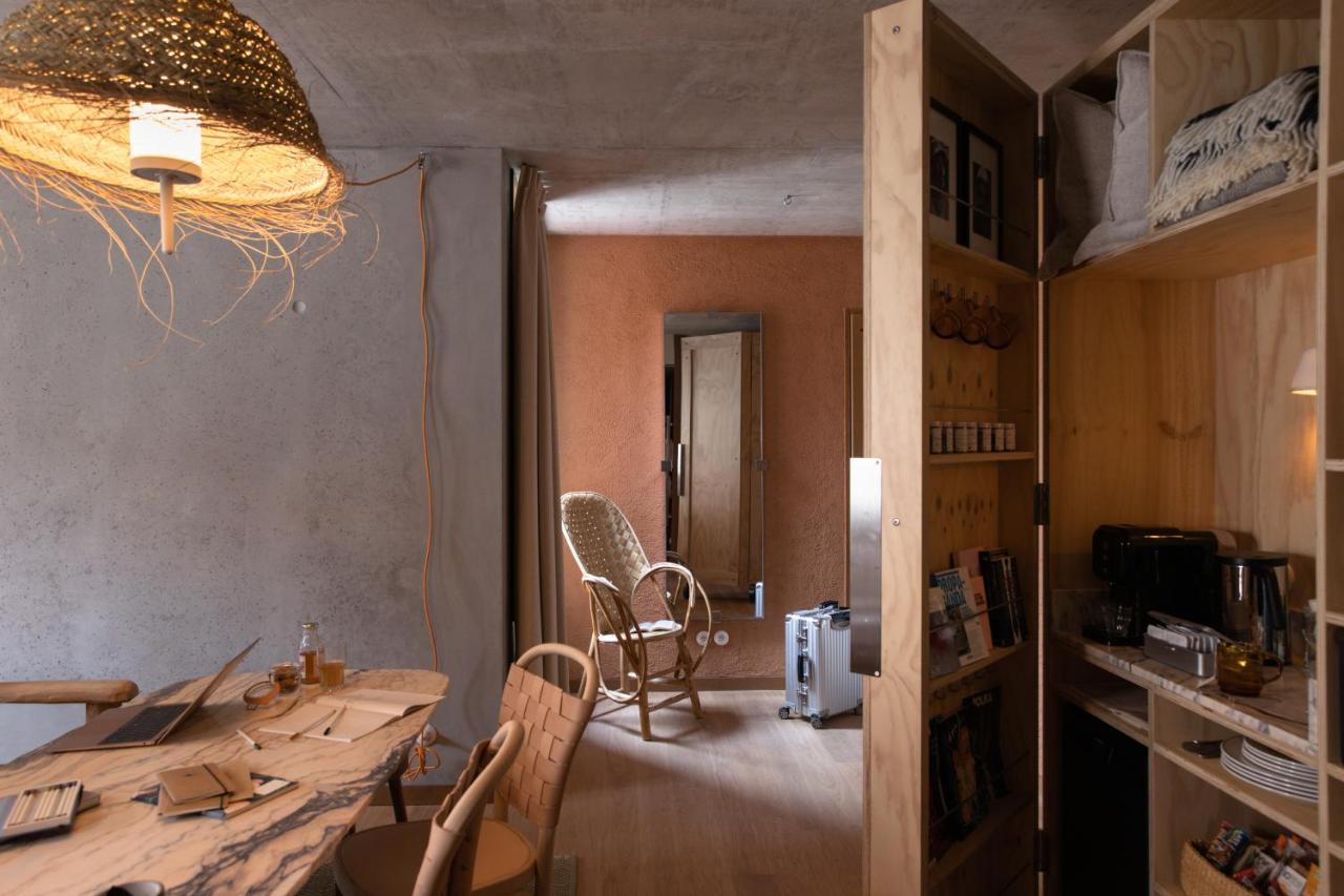 Mob House Hotel Saint-Ouen  ภายนอก รูปภาพ