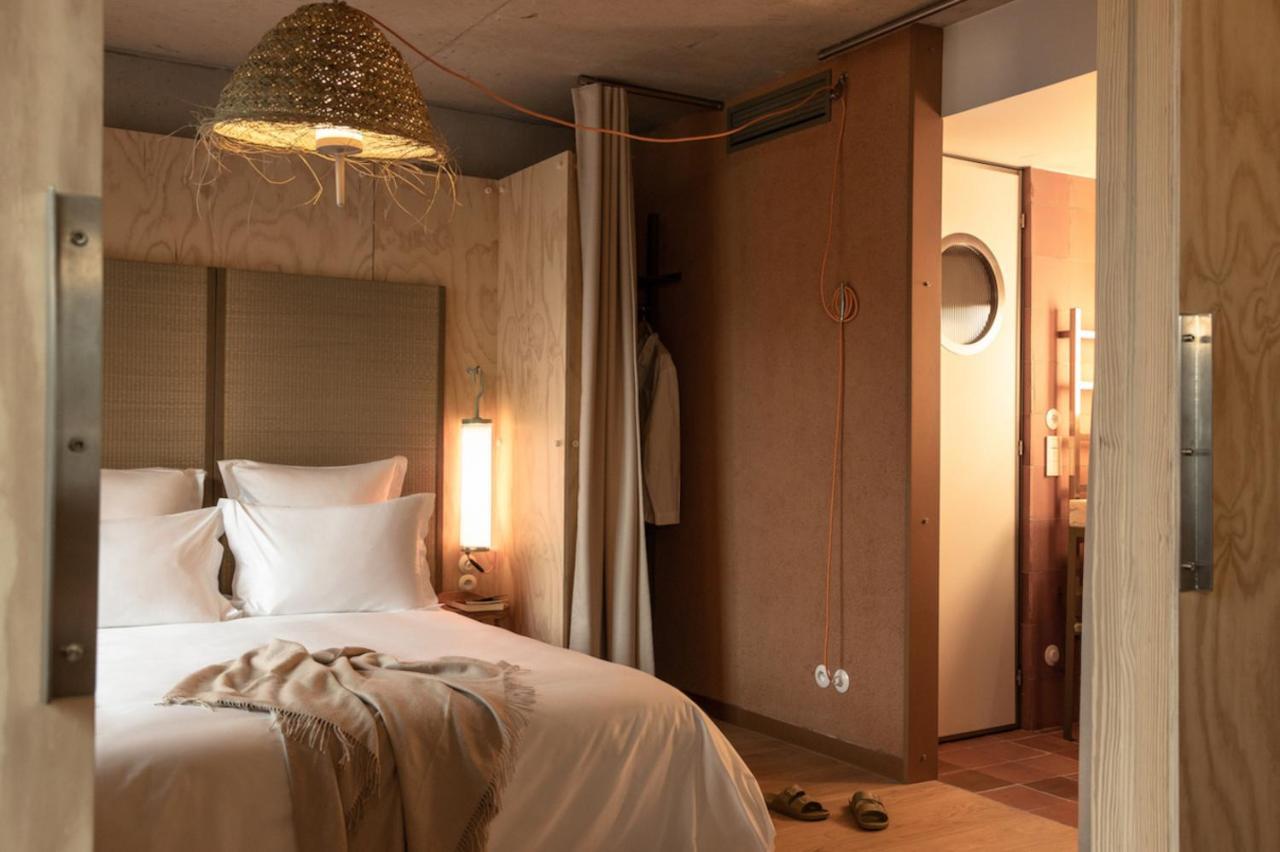 Mob House Hotel Saint-Ouen  ภายนอก รูปภาพ